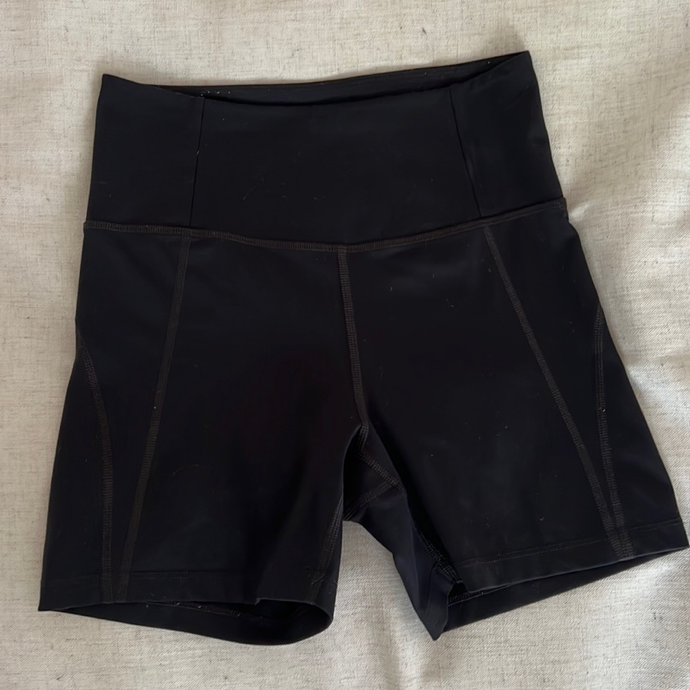 girlfriend collective shorts